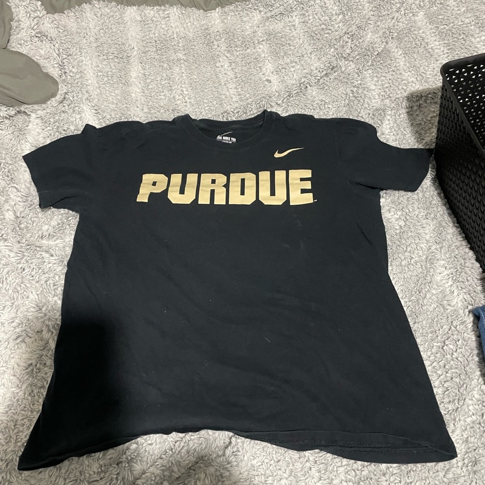 MEN PURDUE SHIRT worn a few times but good condition LARGE
